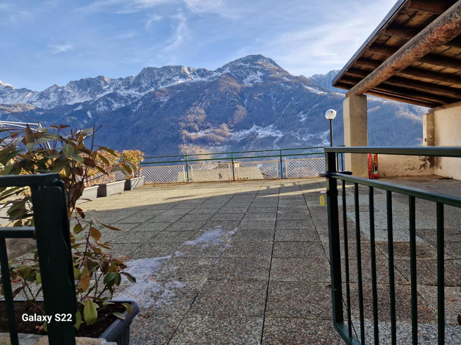 Grazioso Trilocale Con Ampia Terrazza Apartamento Chiesa in Valmalenco Exterior foto